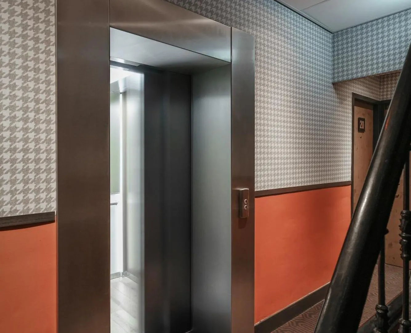 *** Hotel Krisotel Amsterdam Netherlands