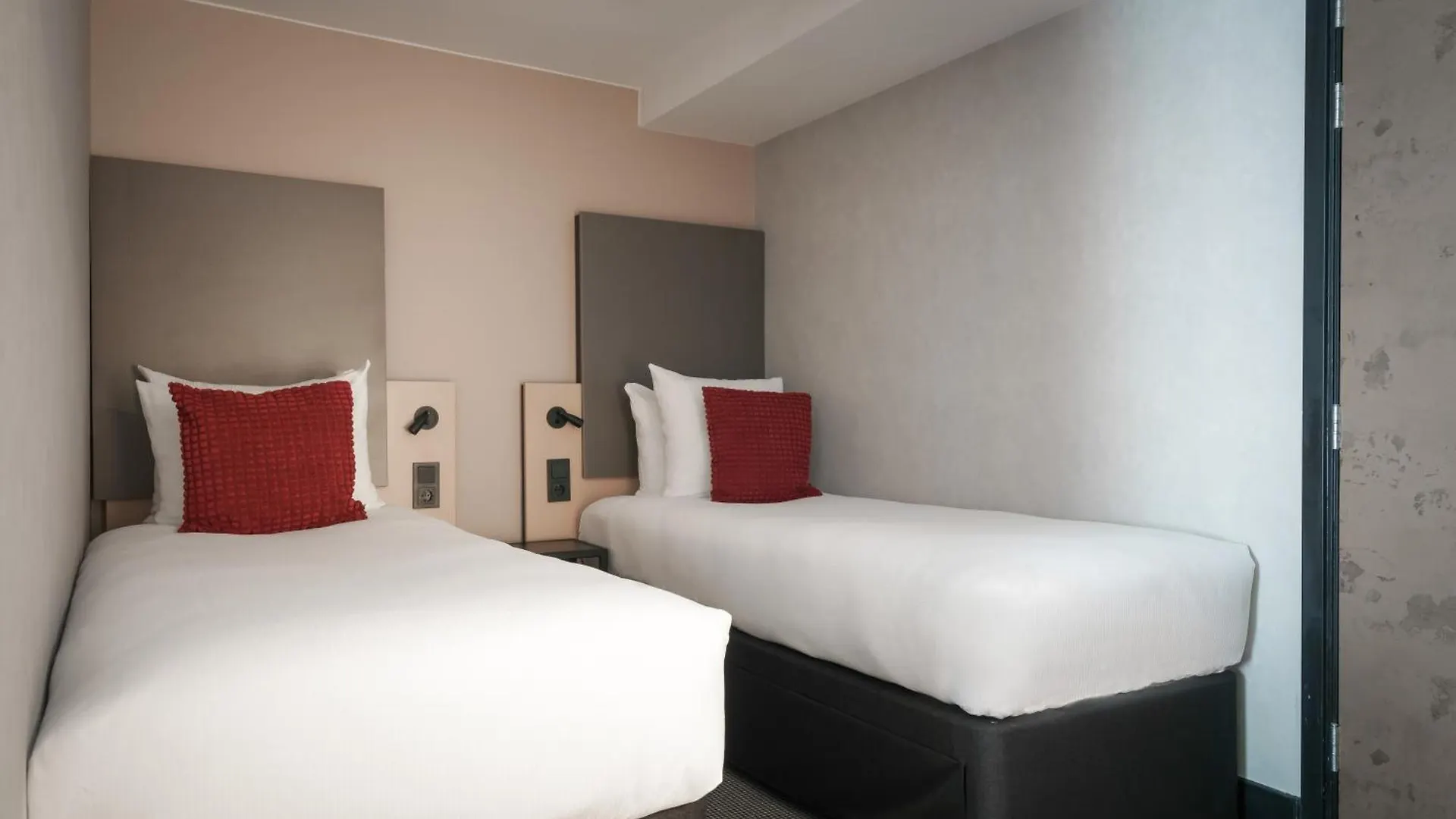 Krisotel Amsterdam 3*,