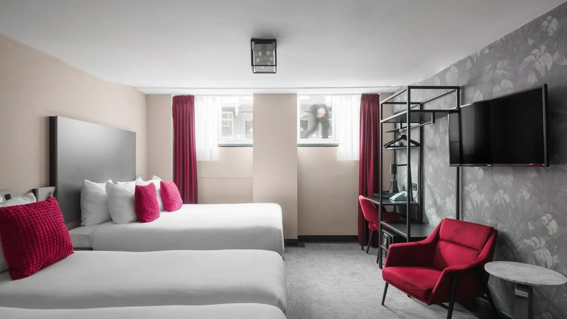 Krisotel Amsterdam Hotel